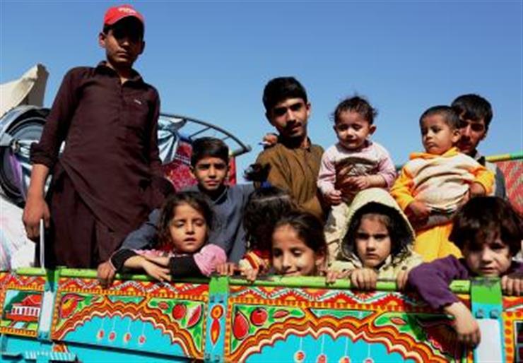 Pakistan intensifies crackdown on Afghan refugees amid rising tensions with Kabul