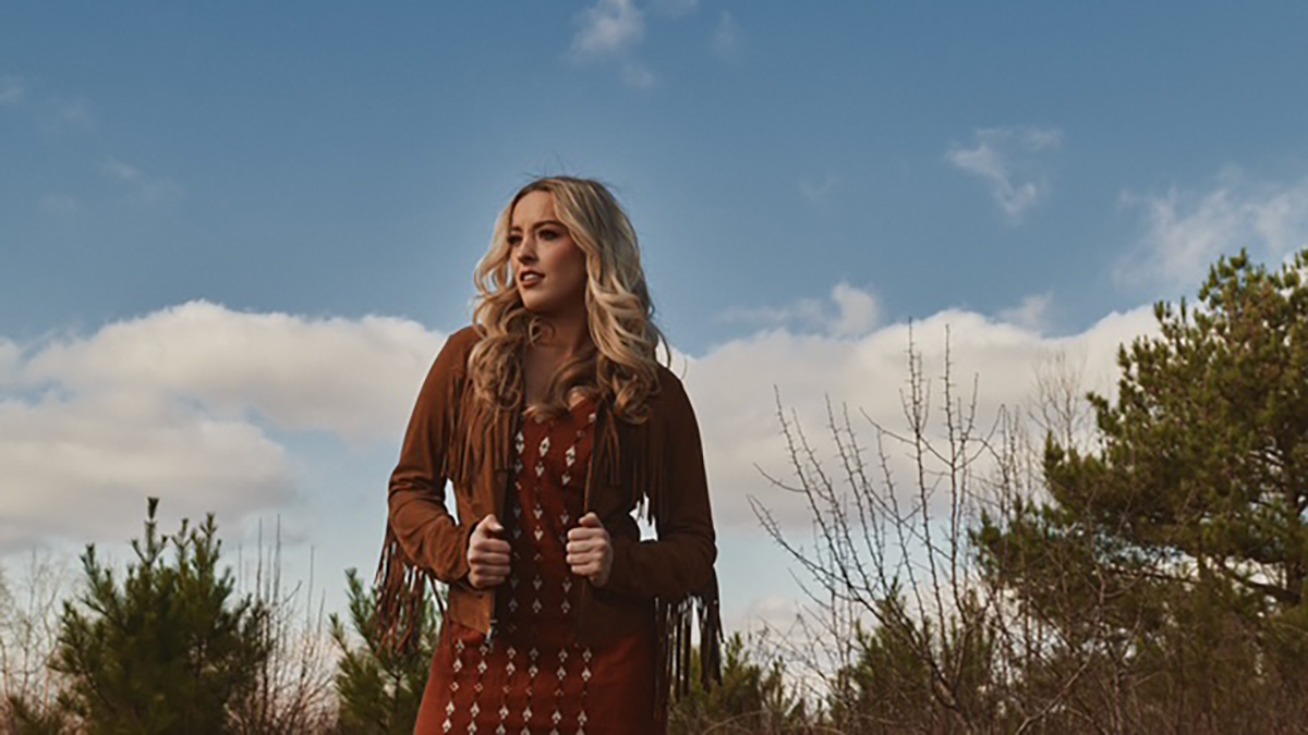 Ashley Ryan shines on romantic new single 'More of You'