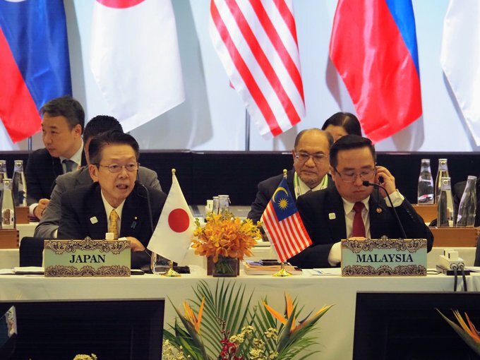 Japan uses "diplomatic muscle" to push carbon capture as fossil fuel panacea