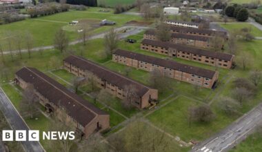 Wethersfield asylum centre security staff walk out in dispute
