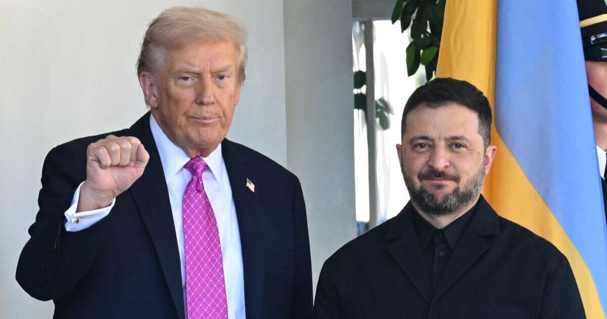 Trump tosses aside Ukraine map as he tells Zelensky Putin will 'destroy Ukraine'