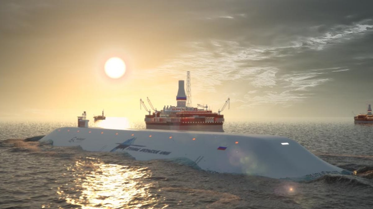 Putin approves development of LNG carrier submarines
