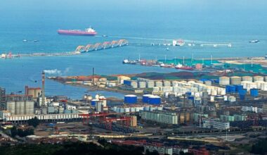 Sinopec diverts VLCC from US-sanctioned port, ship tracking data shows