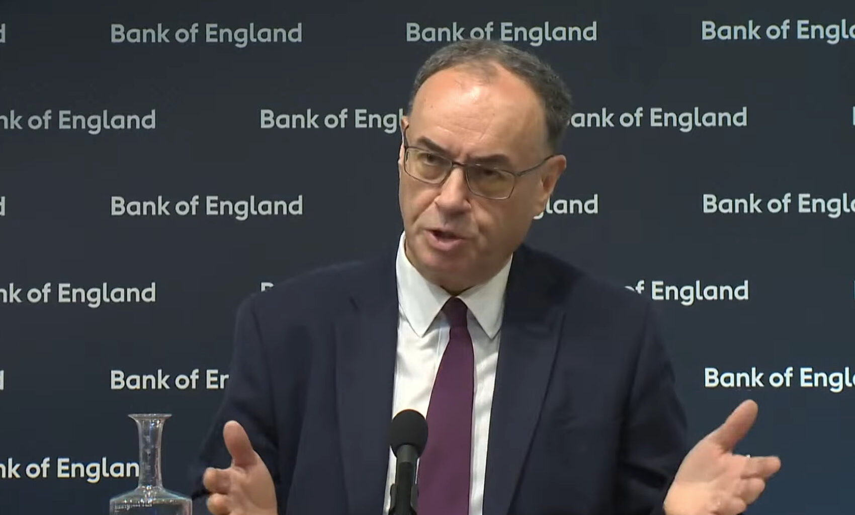 Bank of England Governor suggests stablecoins need insurance - Ledger Insights