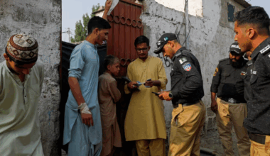 Pakistan Considers Legal Measures Against Citizens Assisting Afghan Refugees