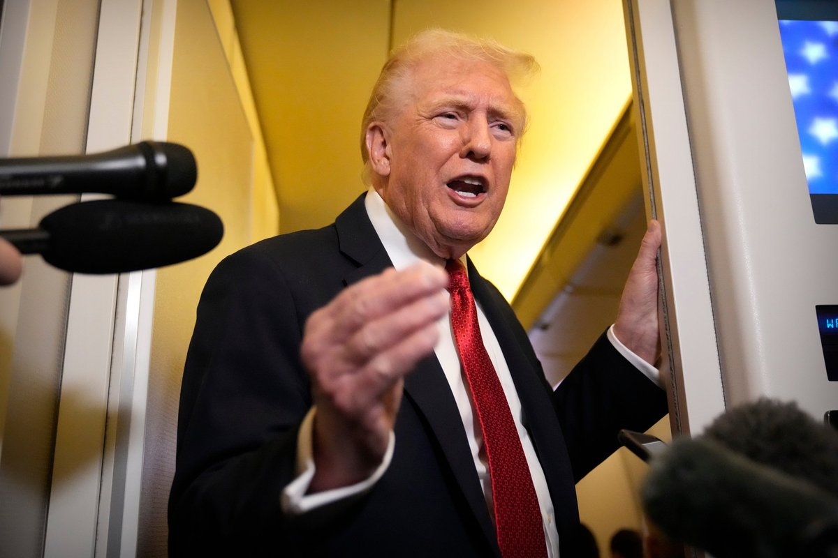 Karas Ukrainoje. Žiniasklaida: Trumpas paneigė pranešimus apie siūlymą atiduoti Putinui Donbasą - Delfi