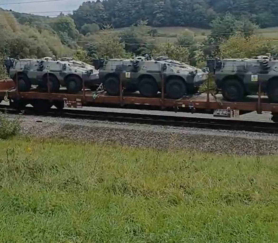 A large convoy of Italian Army VBL Puma 6x6 armored vehicles was spotted in Prekmurje region, Slovenia. These vehicles are assumed to be heading to Ukraine. Italy has supplied Ukraine with these vehicles earlier, although the transfers were not publicly announced at the time of their delivery.
