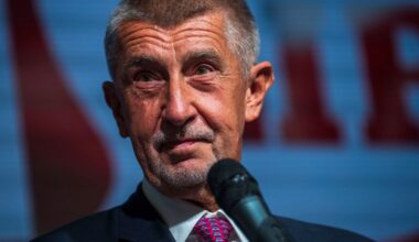 Czech Billionaire Kicks Off Talks With Far-Right After
