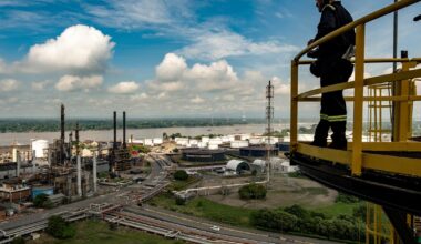 Colombia Warms to Fossil Fuels as Climate Agenda Fizzles