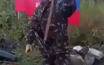 Reportedly a British citizen chose to fight for Russia and burnt his passport in support of Russia - Date and Location Unknown