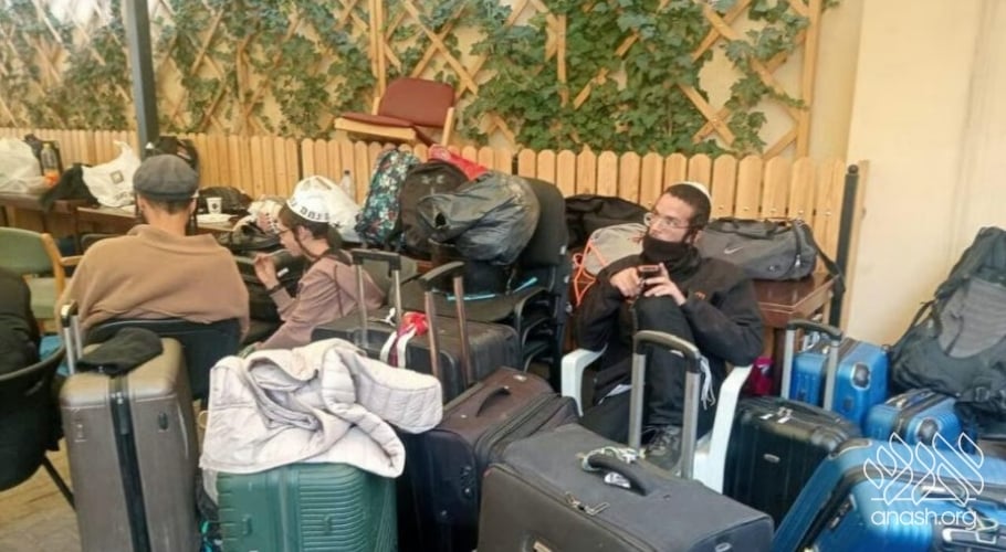 Stranded Uman Travelers Find Refuge at Chabad of Moldova