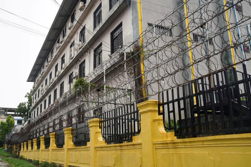Barbed wire fences are seen outside a shuttered Great Wall Park compound where Cambodian authorities said they had recovered evidence of human trafficking, kidnapping and torture during raids on suspected cybercrime compounds in the coastal city of Sihanoukville, Cambodia, on Sept 21, 2022. (File photo: Reuters)
