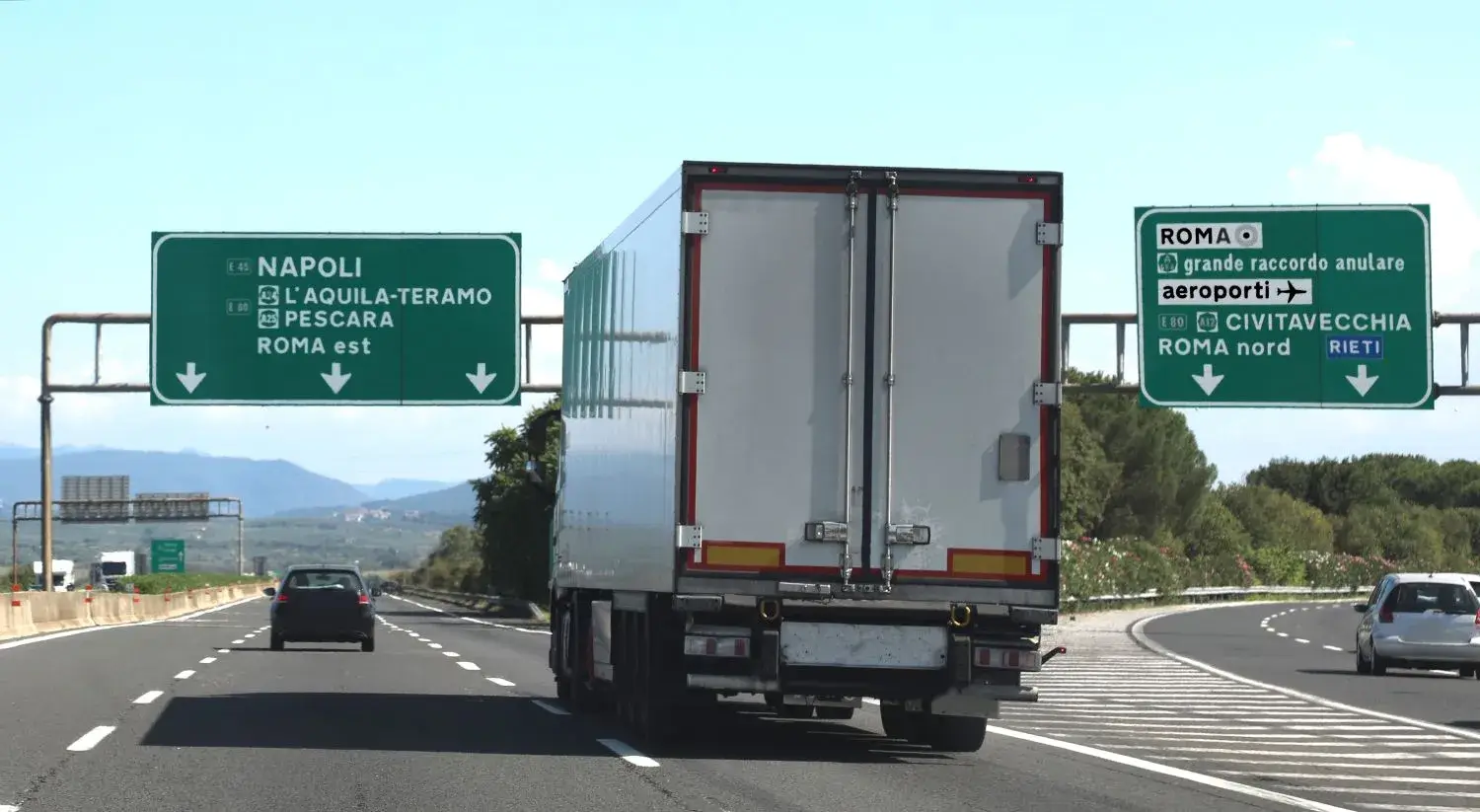 Capacity crunch hits freight forwarders. Where to find compliant carriers?