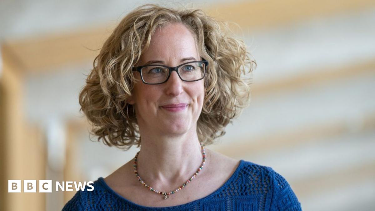 Alister Jack 'undermined' recycling scheme, Lorna Slater says