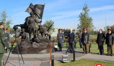 North Korean Defense Minister No Kwang-chol, third from right, and Russian Defense Minister Andrei Belousov, fourth from left, attend an unveiling ceremony for a monument dedicated to the North Korean military in Moscow on Oct. 1. [KOREAN CENTRAL NEWS AGENCY]