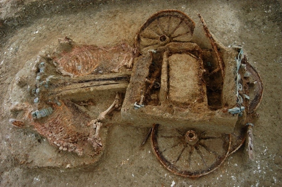 Greece tumulus horses carriages