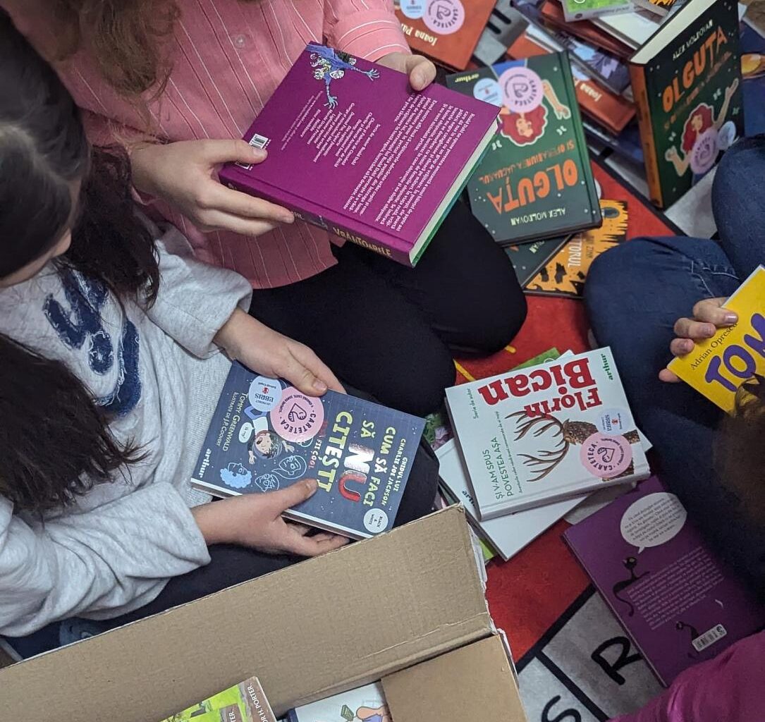 CarteTeca 2025: RON 250,000 for 50 school libraries. Libris and Save the Children Romania open registrations for the 7th edition