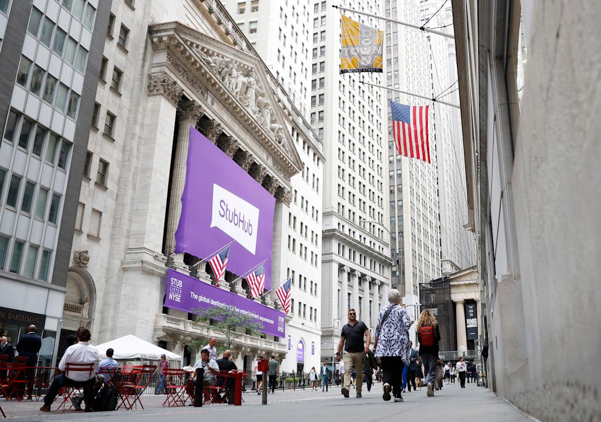 Wall Street and FTSE head lower as JPM boss issues US stock market warning