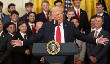 Wall Street mixed and FTSE rises as hopes grow for end to US government shutdown and US-China trade conflict
