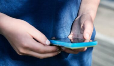 Regeringen vil forbyde sociale medier for børn under 15 år