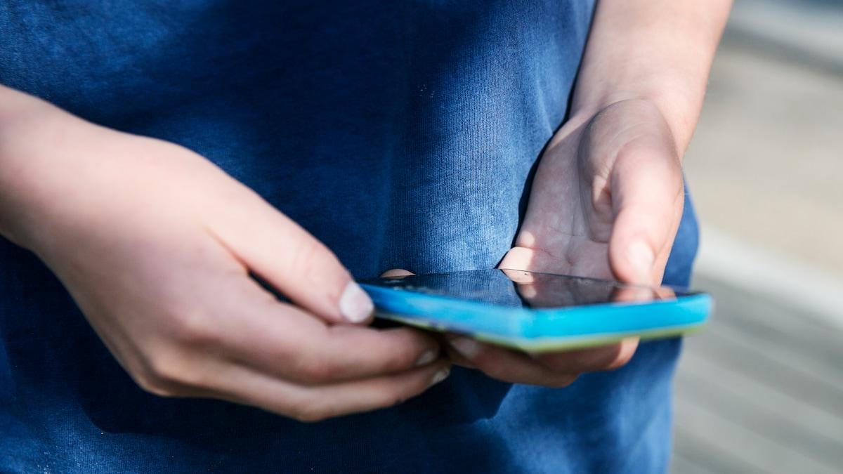 Regeringen vil forbyde sociale medier for børn under 15 år