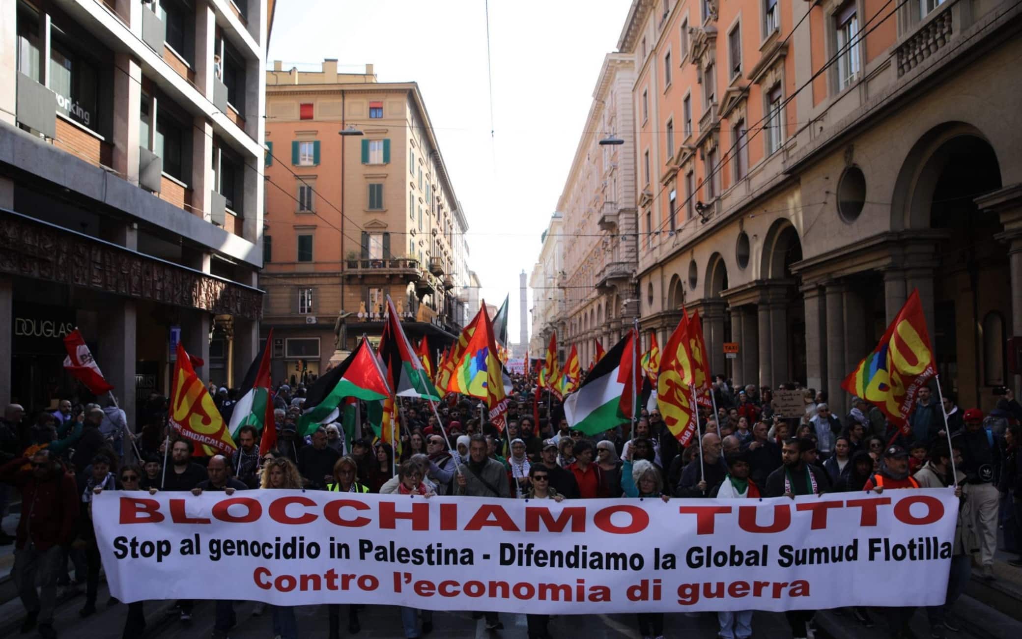 corteo a bologna