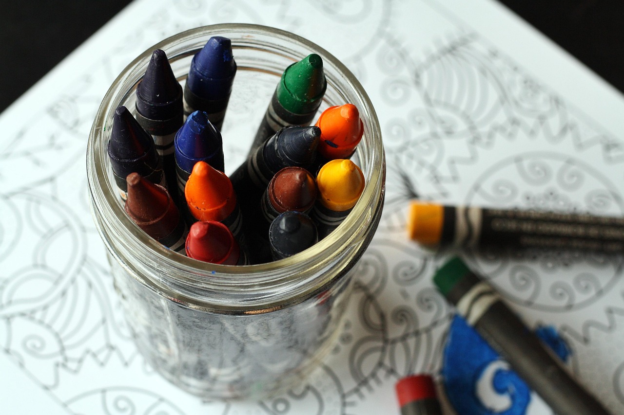 Lithuania seeks ways to help families - schools open during holidays