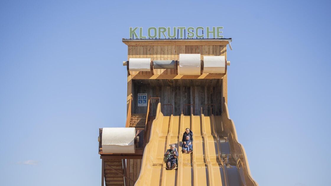 Loxstedter Attraktion räumt ab: Klo-Rutsche aus Karls Erlebnis-Dorf begeistert Europa