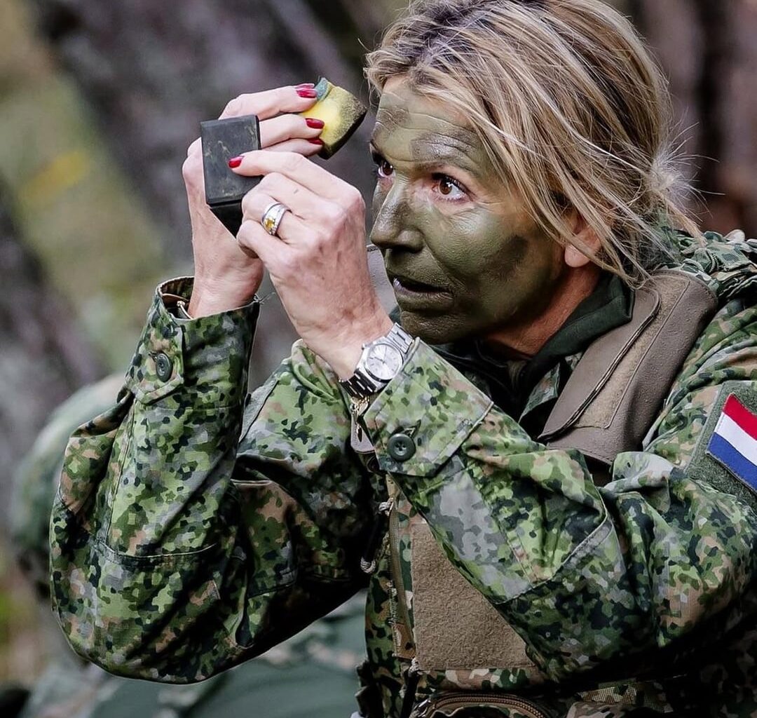 Queen Maxima training with the Dutch army