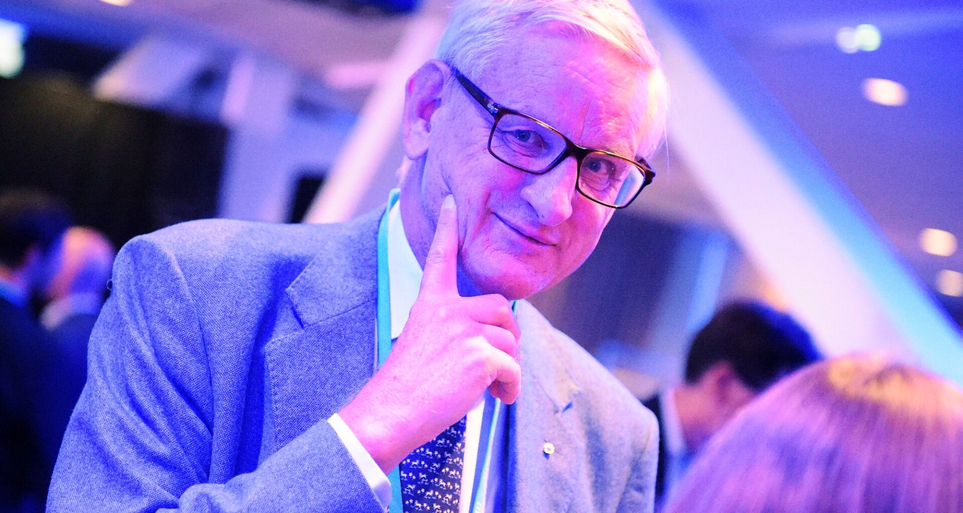 Ukraina, USA | Carl Bildt mener Norge bør betale for Trump i Ukraina