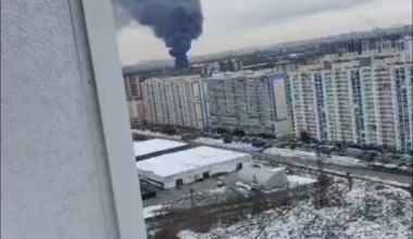 A fire broke out at ZAO “Zavod Pripoev” in Novosibirsk, a plant that produces electronics, microchips, and solder for the Russian military