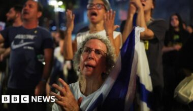Israelis praise Trump at rally ahead of hostage release by Hamas in Gaza