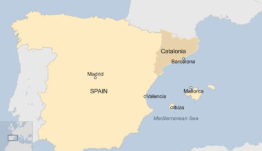 Floods trap people in cars in Spain's Catalonia region