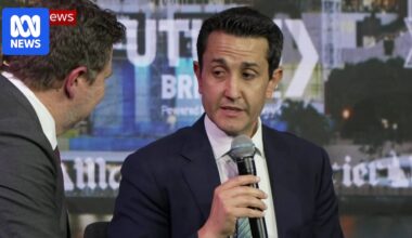 Premier David Crisafulli apologises for 'poor choice' comment about Melbourne stabbing attack