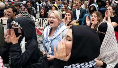 Pro-Palestinian demonstrations flood downtown Montreal streets