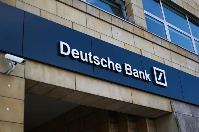 Deutsche Bank Predicts Central Bank Will Include Bitcoin and Gold As Reserve Portfolios By 2030 Deutsche Bank Predicts Central Bank Will Include Bitcoin and Gold As Reserve Portfolios By 2030