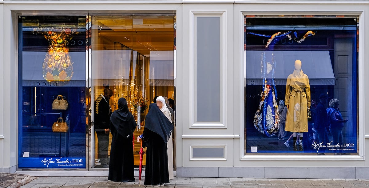 Parlamento Português Aprova Medida em Espaços Públicos