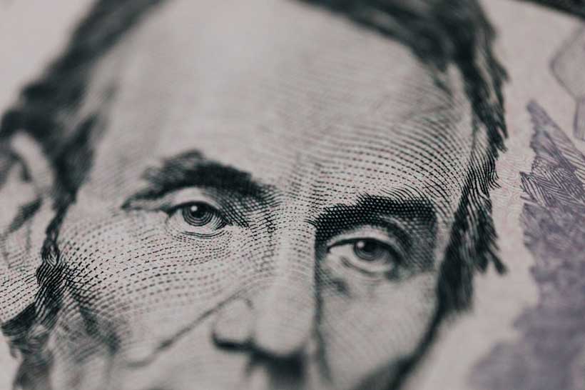 How a US Economic Collapse Could Reshape the World?