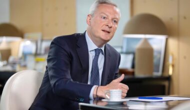 «Ils venaient tous pleurer dans mon bureau pour que je dépense plus» : critiqué sur la dette, Bruno Le Maire se défend