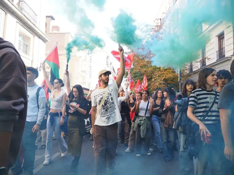 Students leave their classrooms and gather in Madrid to protest in solidarity with Palestine and support the Sumud Global Flotilla, which has been intercepted by the Israeli army. Aaron Heredia/ZUMA Press Wire/dpa