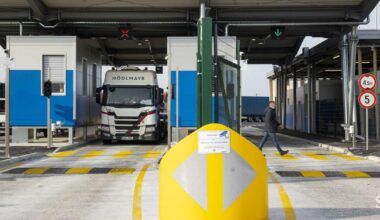 Izpad sistema v Luki Koper odpravili, tovornjaki zagnali motorje