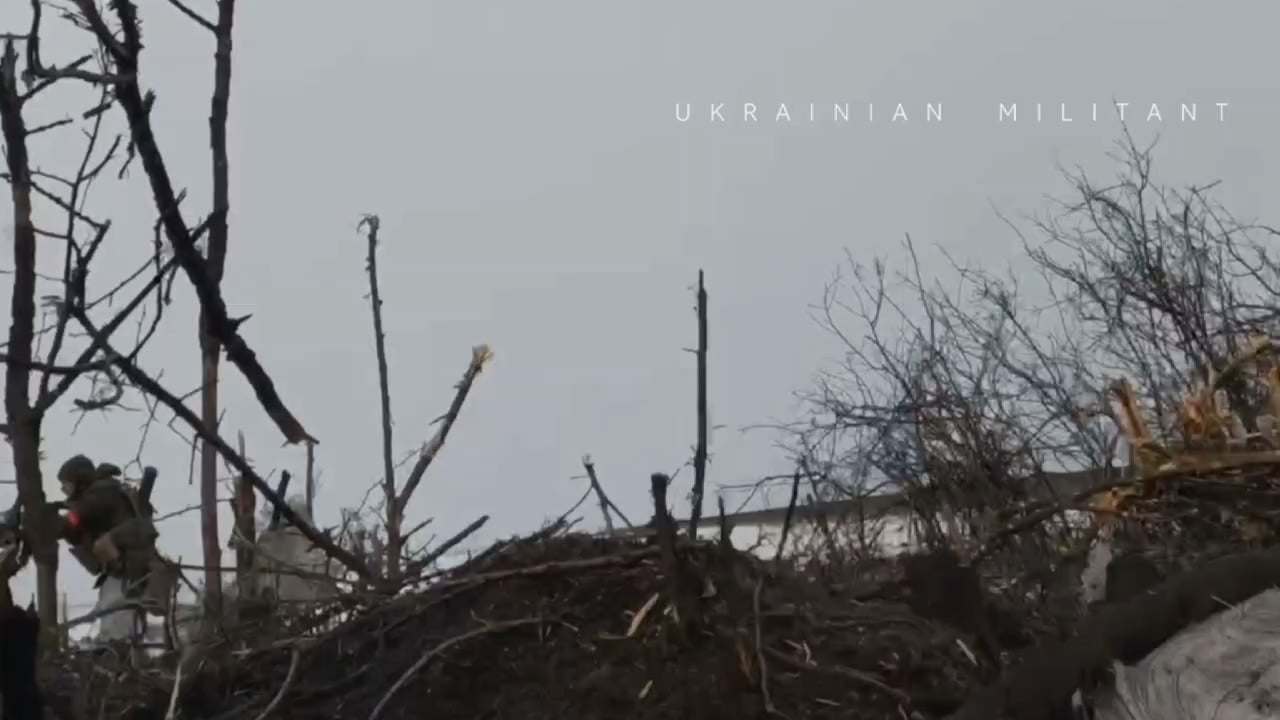 [Enemy visible] Ukrainian soldiers kill Russian soldiers in close quarters