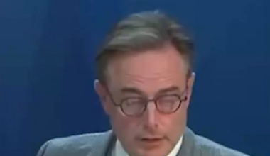 BDW draagt zijn grapjas