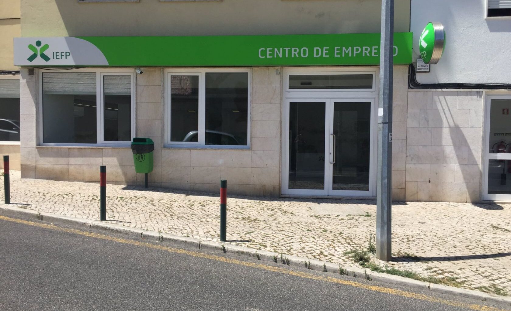 Unemployment levels fall - The Portugal News