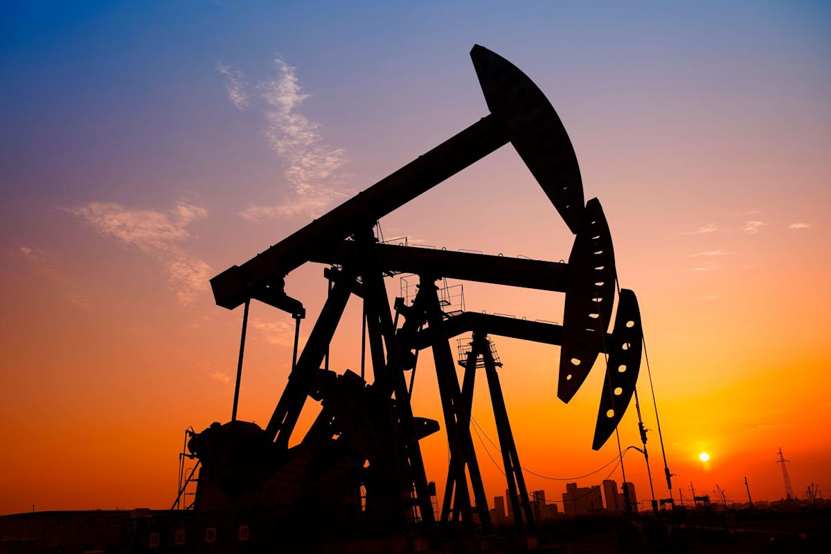 Stocks rise as oil remains on track for biggest weekly fall since June