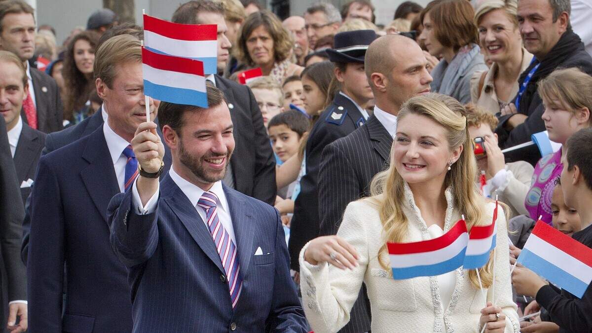 Nieuwe groothertog legt de eed af, Luxemburgers krijgen weer ‘Belgische’ groothertogin