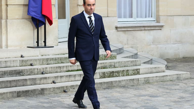 French Prime Minister Sebastien Lecornu arrives to deliver a statement at the Hotel Matignon in Paris.