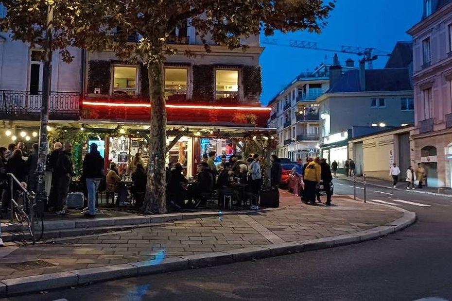 TÉMOIGNAGES. Une bagarre avec des membres de l'Action française dans un bar de Rouen fait polémique : "C'était des zinzins de l'espace"