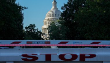 Government shutdown live updates as dispute emerges over back pay for furloughed workers