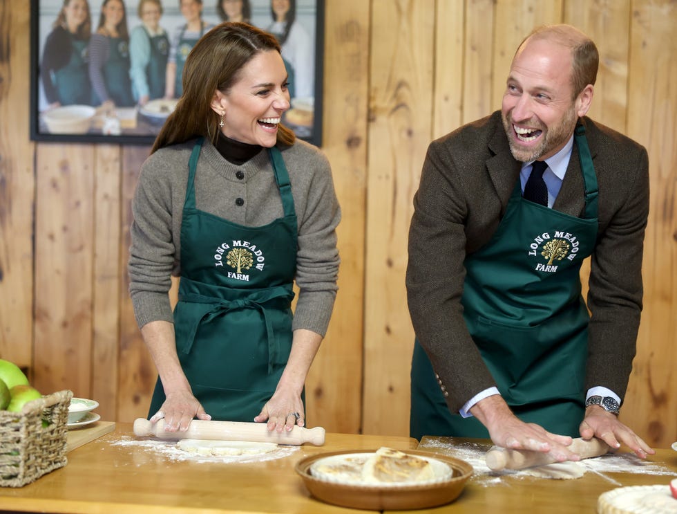 cookstown, northern ireland october 14: catherine, princess of wales and prince william, prince of wales make a potato and apple cake during a visit to long meadow cider on october 14, 2025 in craigavon, northern ireland. long meadow has been owned by the mckeever family for three generations and has been cultivating premium quality apples since 1968. the prince and princess of wales are visiting organisations providing creative and entrepreneurial opportunities for young people in rural areas of northern ireland. (photo by chris jackson/getty images)